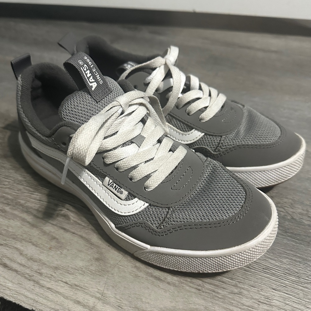 Vans New Kids sz 4 Sneakers